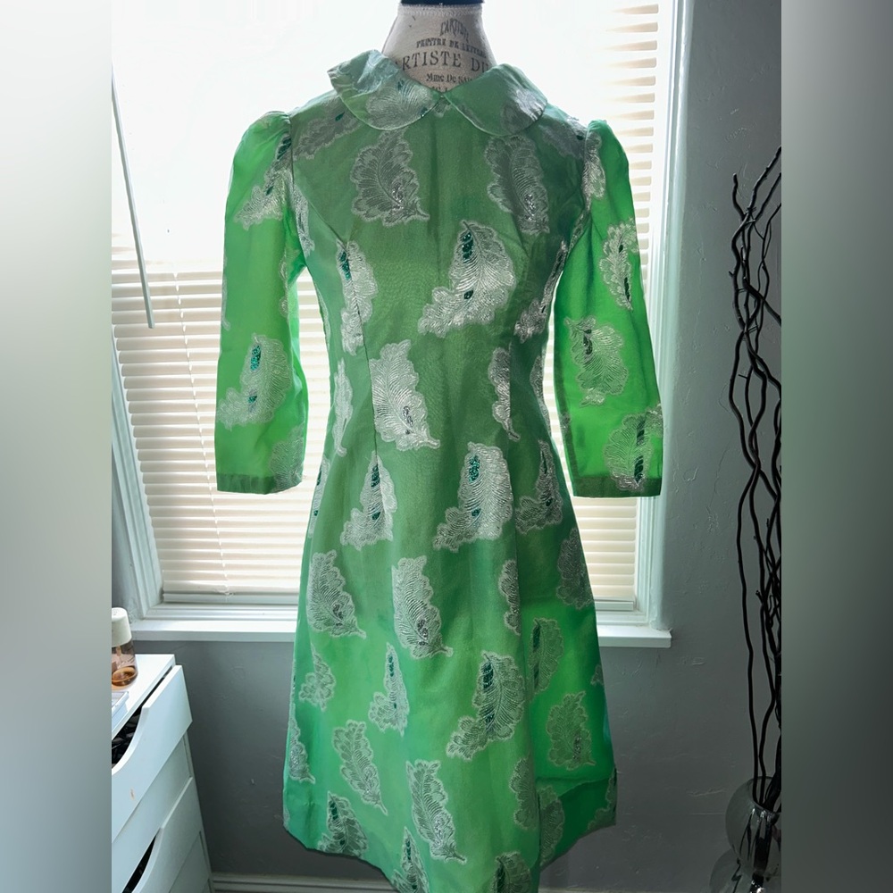 Vintage mint Green Dress with white feather pattern